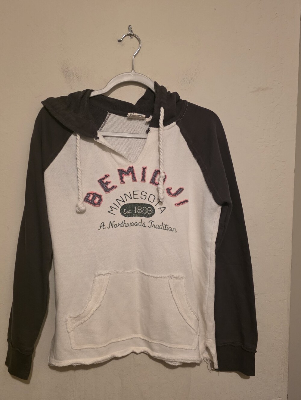 Blue 84 Bemidji Minnesota Est. 1888 Graphic Pullover Hoodie Black/White M